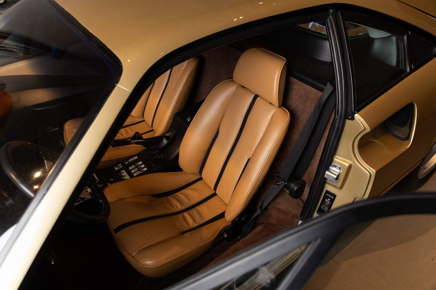 Ferrari 308 GTB 'Vetroresina' by Scaglietti