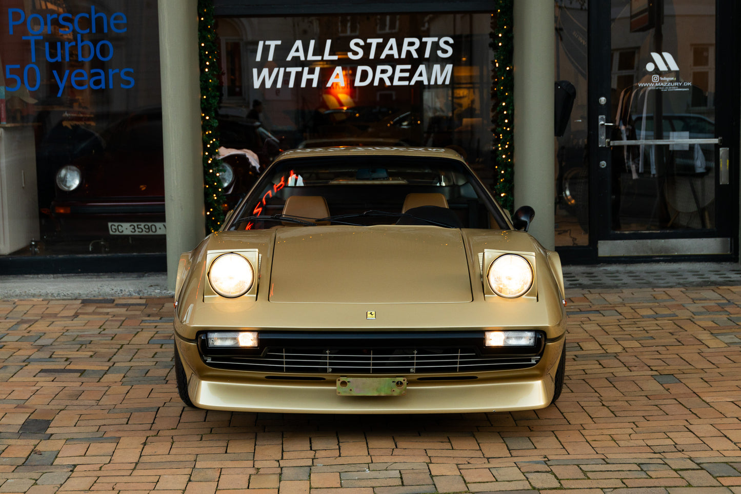 Ferrari 308 GTB 'Vetroresina' by Scaglietti