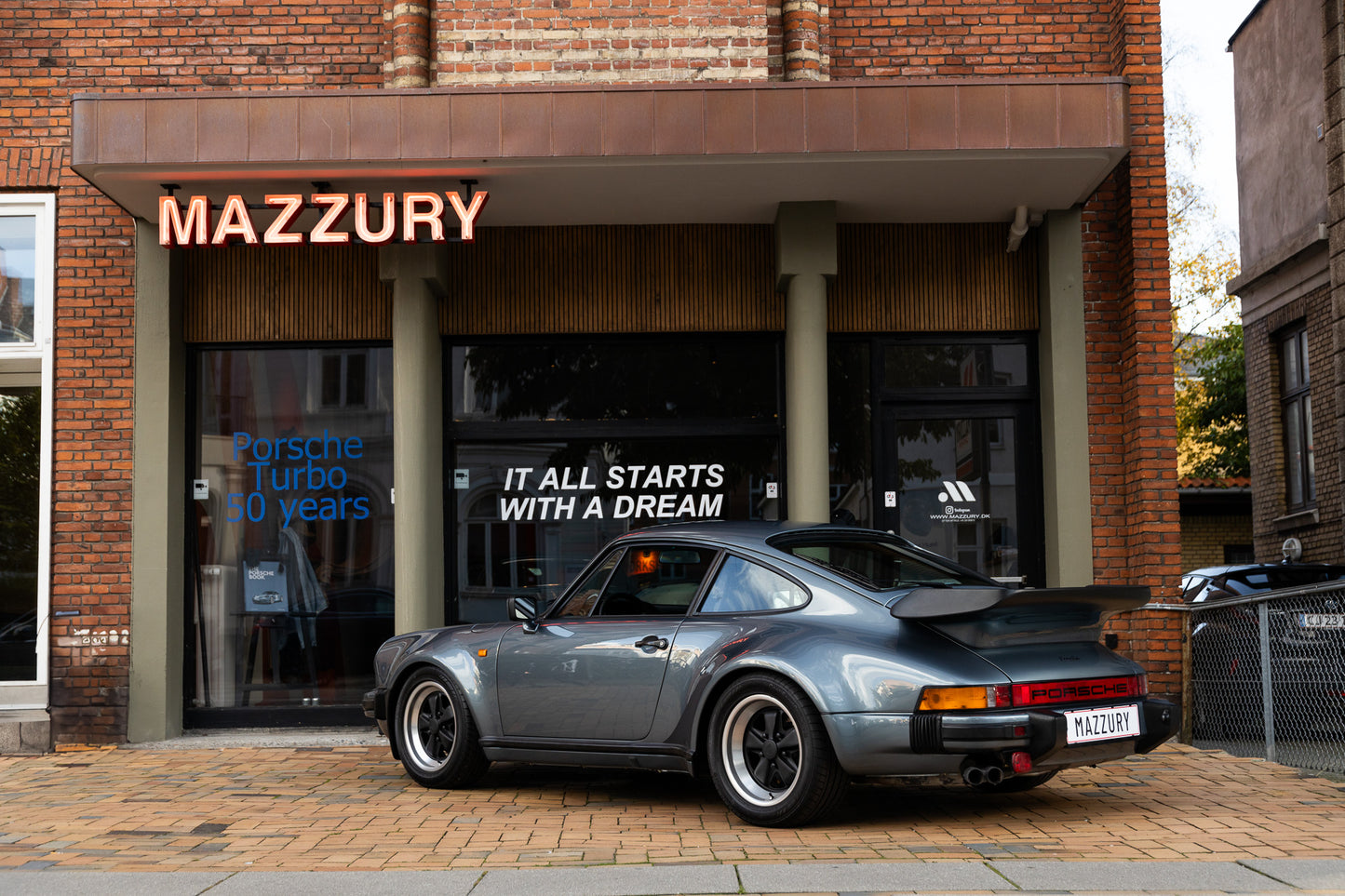 Porsche 911 930 Turbo 3.3 - SOLGT